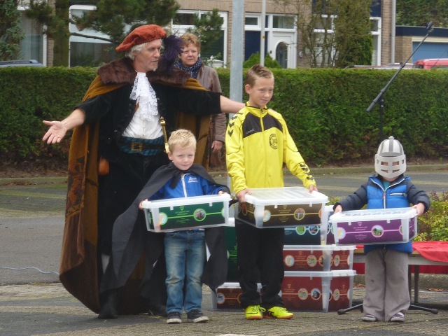 Heer Hugo bracht de leskisten