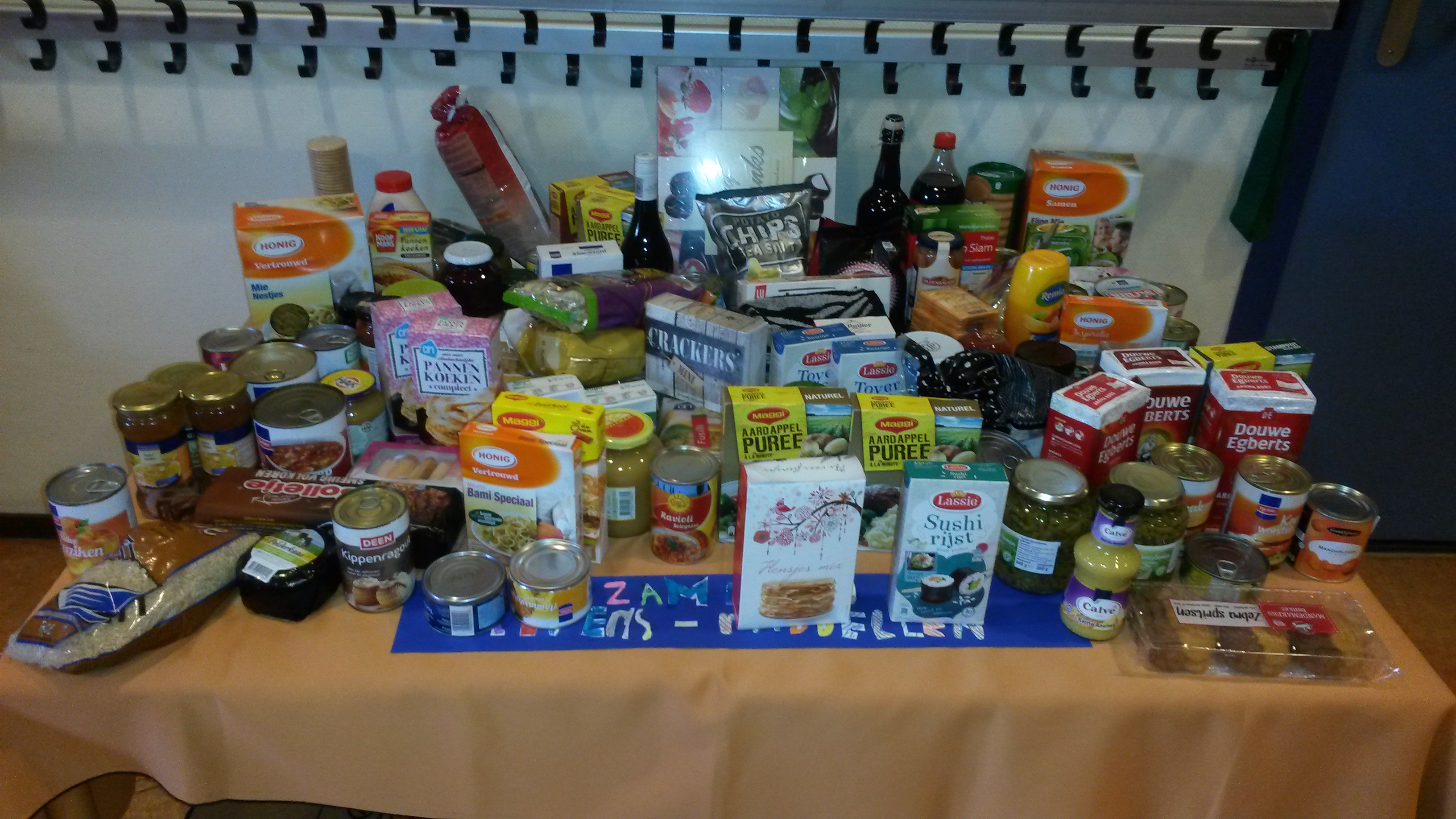 Paasontbijt, paasviering en paaskippenspel