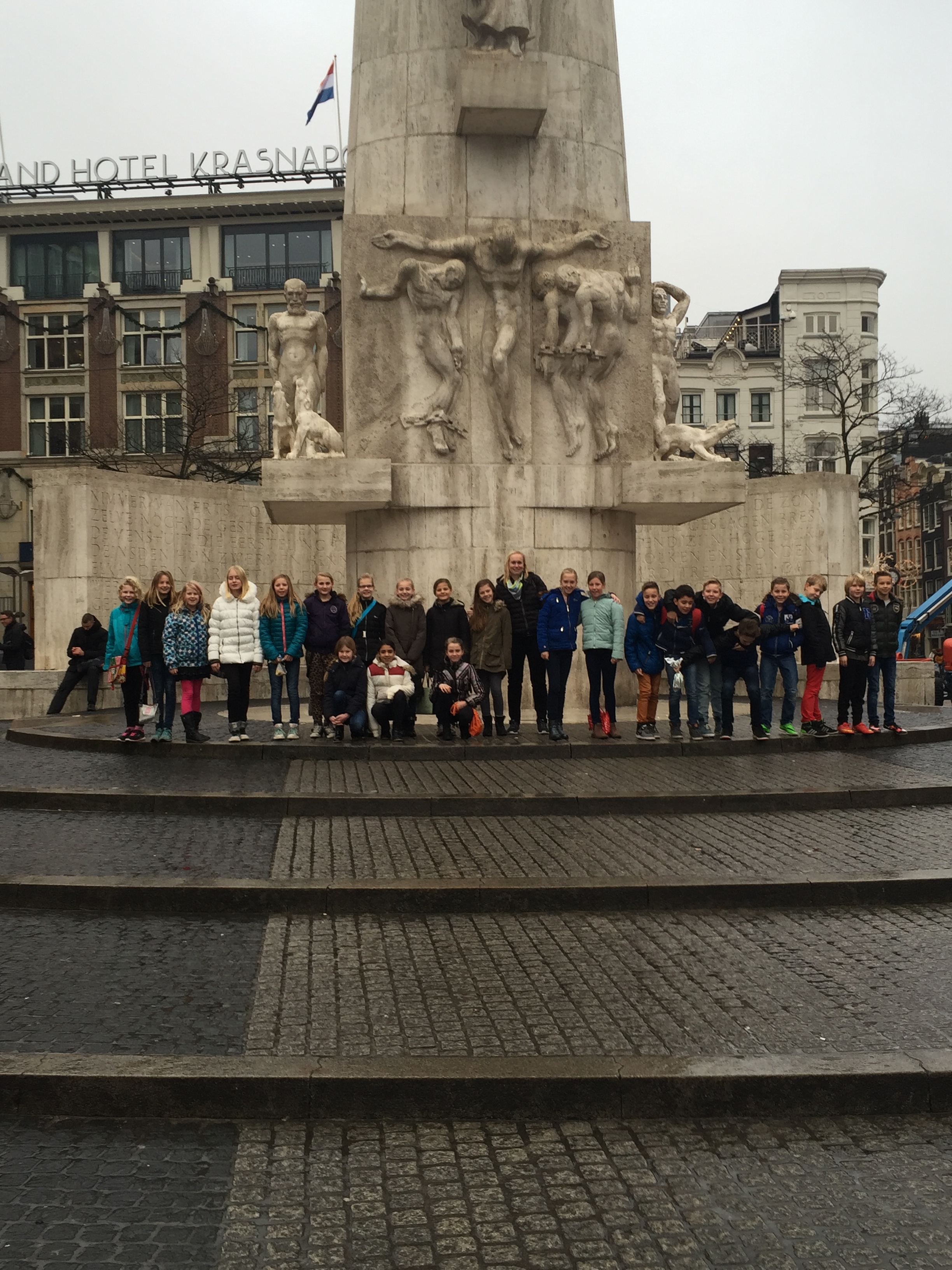 Groep 7 en 8 naar de Nieuwe Kerk in Amsterdam