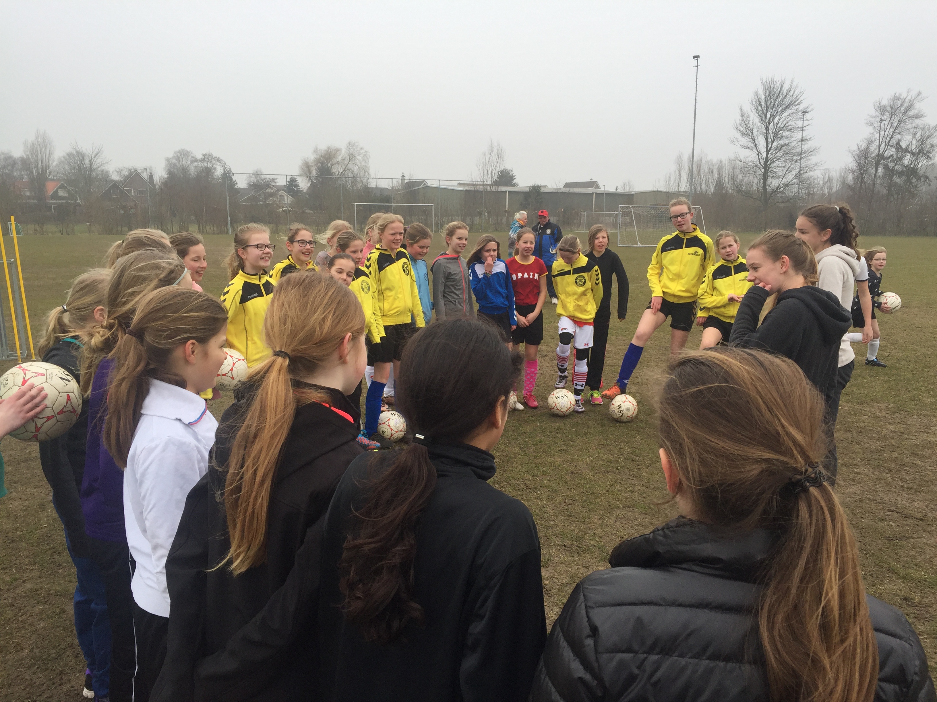 Training voor schoolvoetbal is gestart!