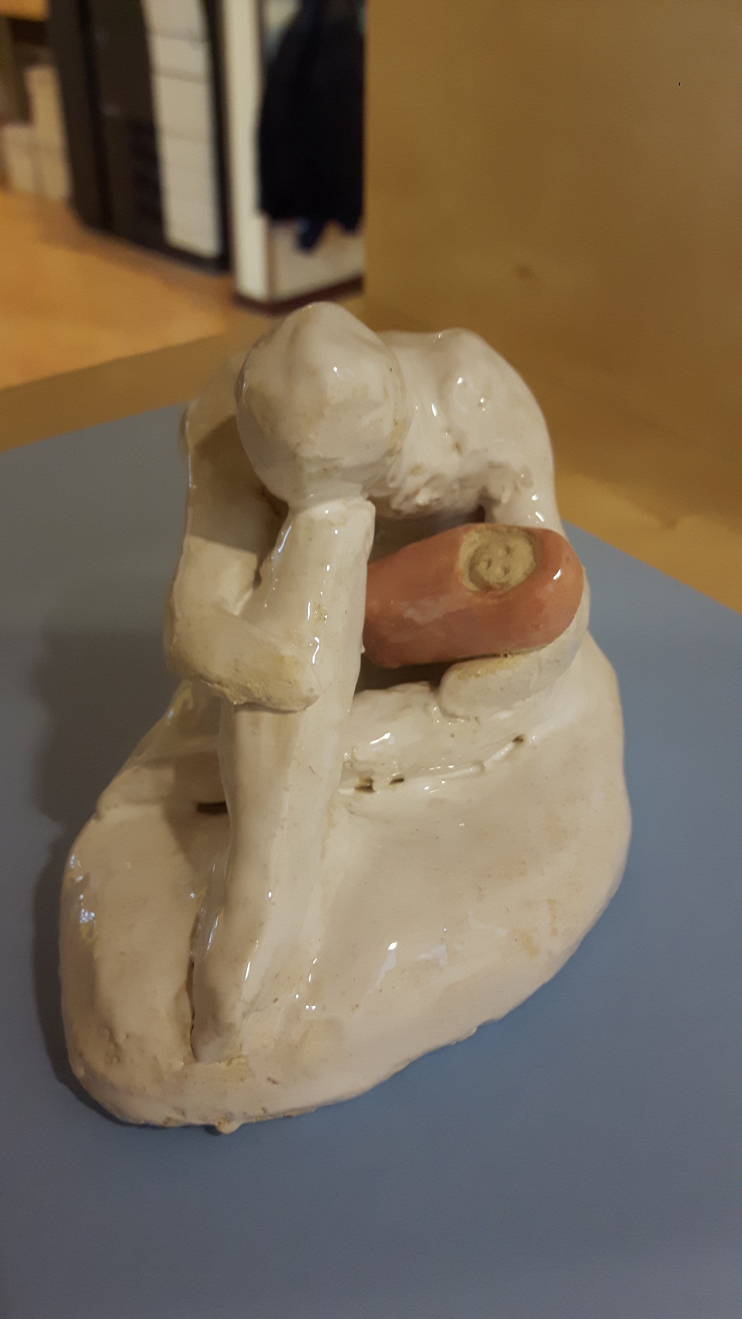 Expositie 'mensfiguren' groep 8