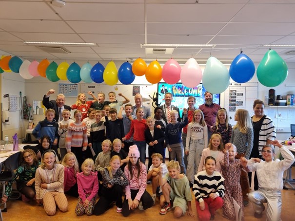 Burgemeester en wethouders van gemeente Castricum op bezoek in groep 7